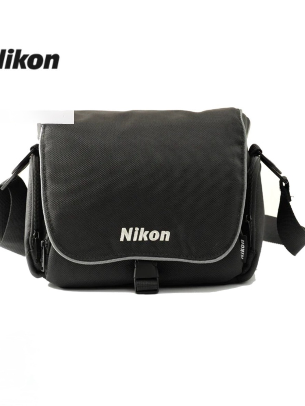 Nikon 30801 Digital SLR Messenger Bag
Black